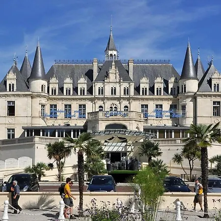 Villa Magnifique Familiale Avec Jardin, Parking Prive, Proche Plages, Commerces, Gare, Jusqu'a 12 Pers *