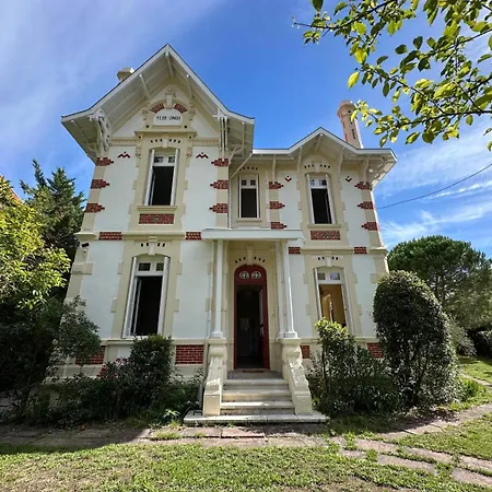 Magnifique Familiale Avec Jardin, Parking Prive, Proche Plages, Commerces, Gare, Jusqu'a 12 Pers Arcachon