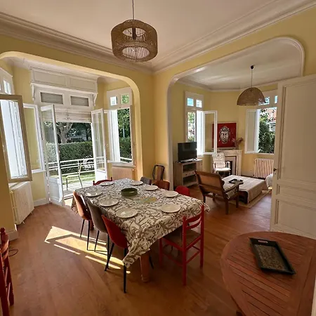 Magnifique Familiale Avec Jardin, Parking Privé, Proche Plages, Commerces, Gare, Jusqu'à 12 Pers * Arcachón