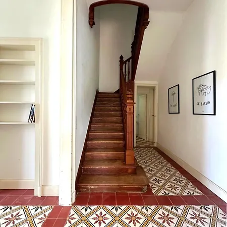 Magnifique Familiale Avec Jardin, Parking Privé, Proche Plages, Commerces, Gare, Jusqu'à 12 Pers Arcachón