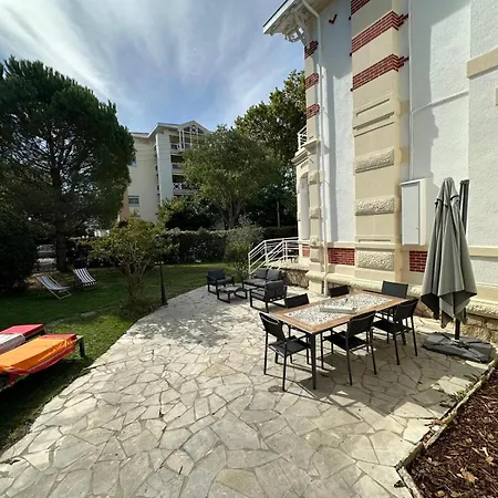 Magnifique Familiale Avec Jardin, Parking Privé, Proche Plages, Commerces, Gare, Jusqu'à 12 Pers Villa
