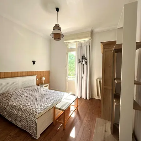 Villa Magnifique Familiale Avec Jardin, Parking Prive, Proche Plages, Commerces, Gare, Jusqu'a 12 Pers Arcachon