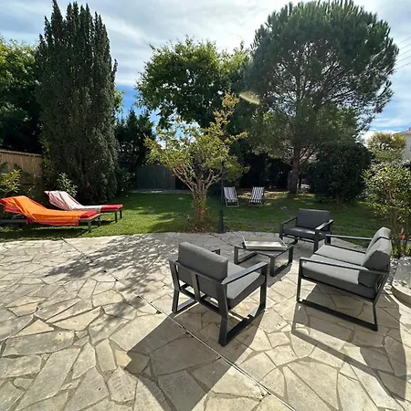 Villa Magnifique Familiale Avec Jardin, Parking Privé, Proche Plages, Commerces, Gare, Jusqu'à 12 Pers Arcachón