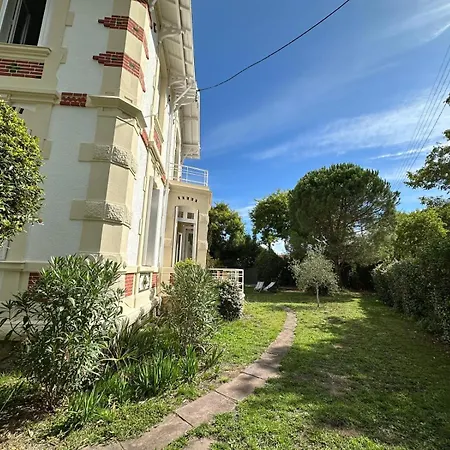 Villa Ycee Ondo Située Au Coeur D'arcachon à 200m De La Pour 14 Pers *