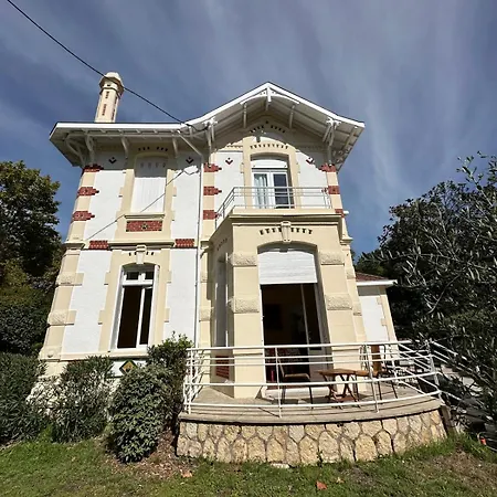 Villa Magnifique Familiale Avec Jardin, Parking Prive, Proche Plages, Commerces, Gare, Jusqu'a 12 Pers Arcachon